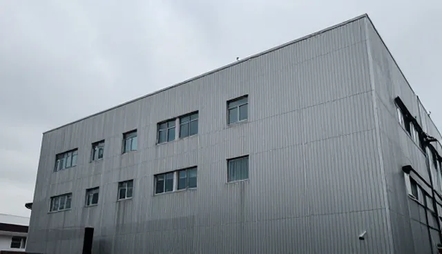 来料加工中如何处理材料性能差异问题